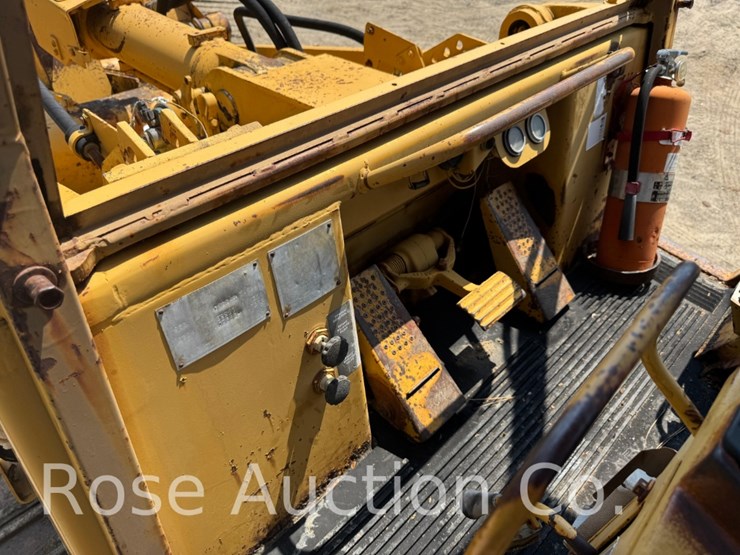 caterpillar-953-image-21