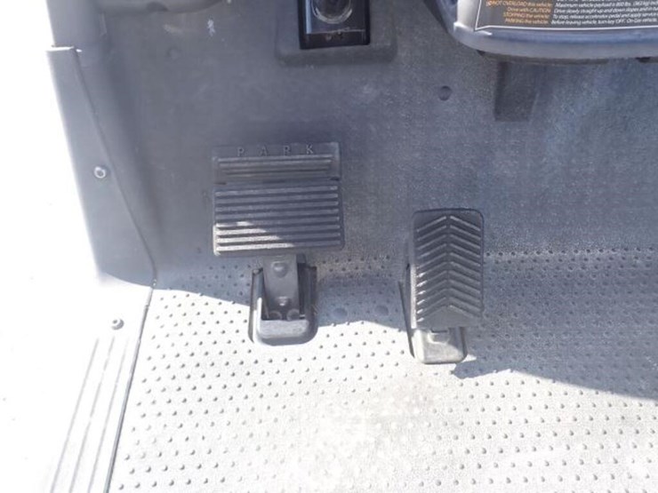 2021-e-z-go-rxv-4-passanger-gas-golf-cart-5621831-image-13
