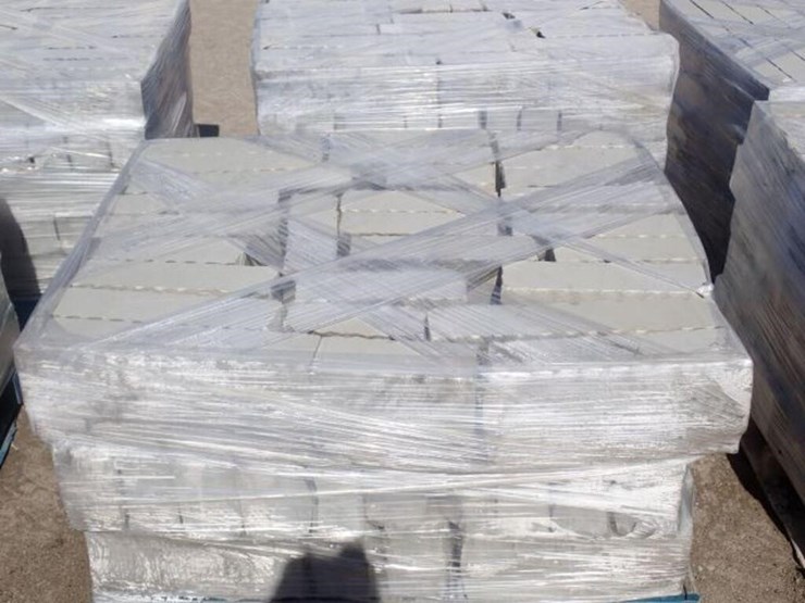qty-of-assorted-precision-cut-wallstones-image-19