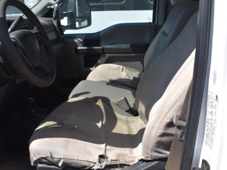 2019-ford-f550-image-25