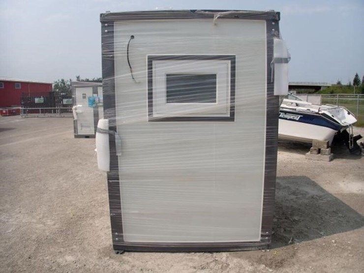 unused-bastone-portable-restroom-(small)-image-11