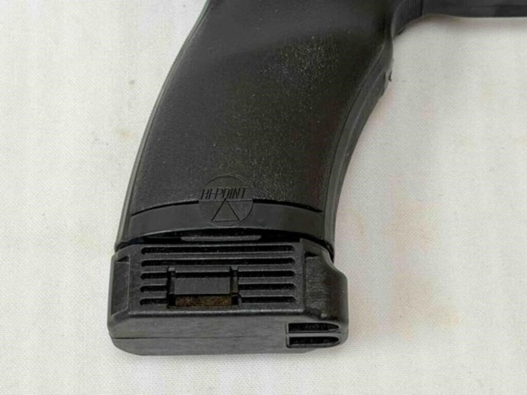 hi-point-arms-mod.-jcp-40cal-pistol-image-14