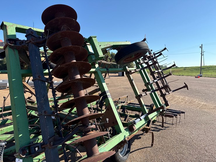 john-deere-724-image-8