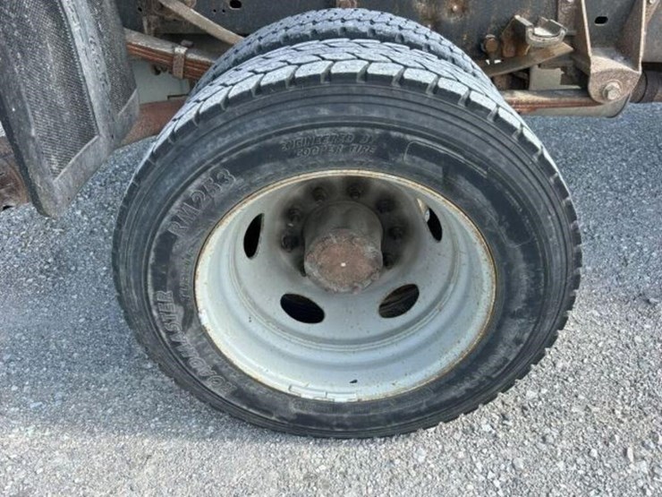 2008-ford-f550-image-56