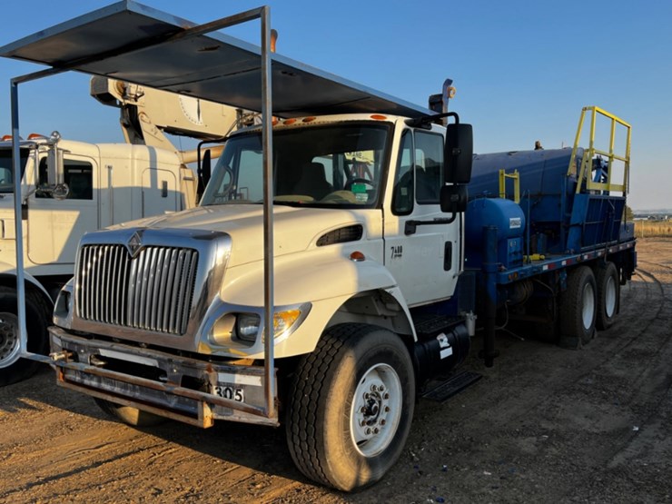 2006-international-workstar-7400-image-1