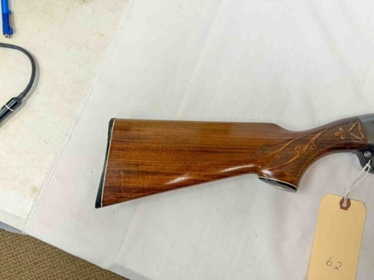 remington-arms-co-1100-12g-shotgun-image-2