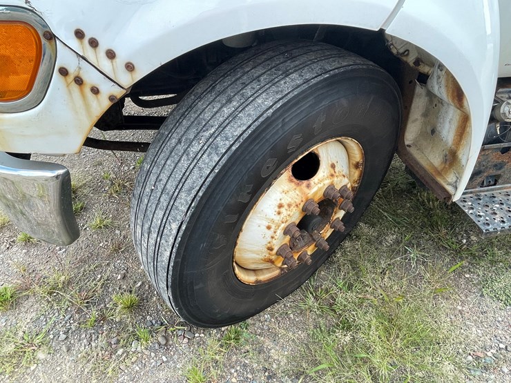 2015-ford-f650-image-12