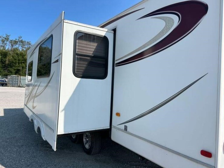 2010-keystone-laredo-28rbs-t/a-travel-trailer-4ydt-image-24