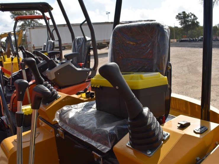 ats-rt15r-mini-excavator-(serial-#-2604174763sh)-(k)-image-7