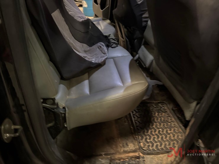 2015-chevrolet-silverado-2500-image-27