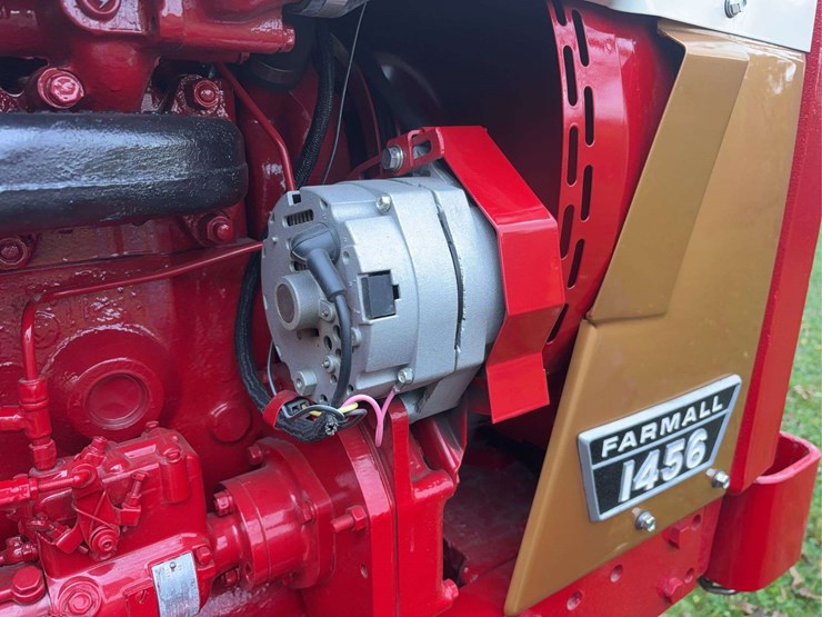 1970-1456-farmall-row-crop-mfwa-golden-demonstrator-image-42
