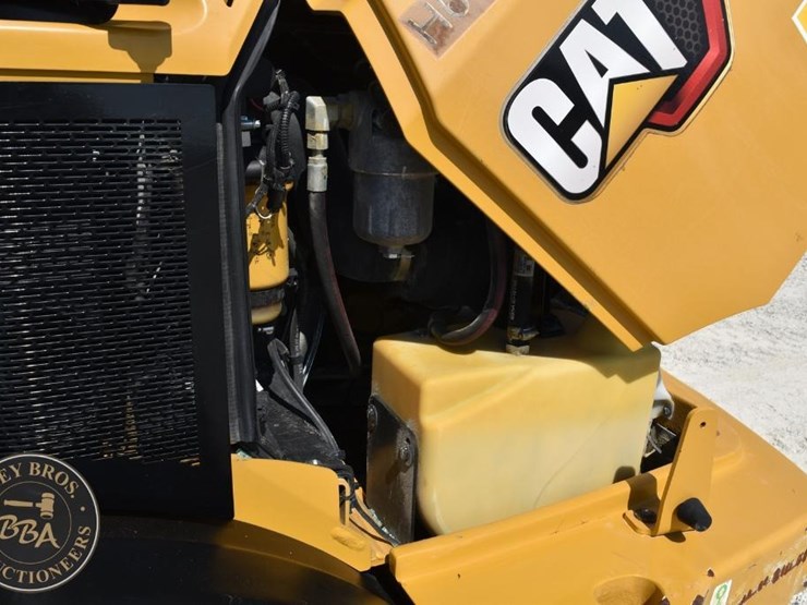 2021-caterpillar-906m-image-24