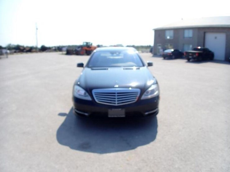 2012-mercedes-benz-s350-bluetec-4matic-awd-sedan-w-image-2