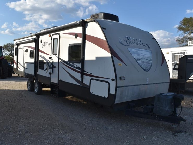 2013-hill-country-32rl-bumper-pull-travel-trailer-w/-2-slides-(vin-#-4v0tc3-image-2