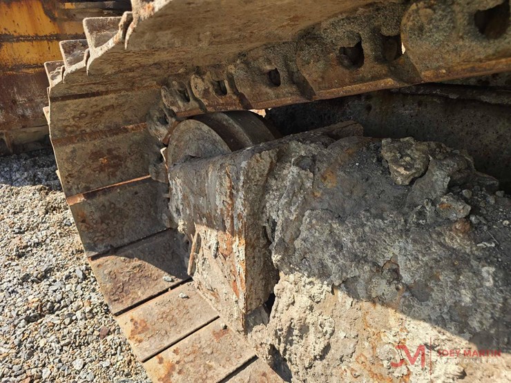 2012-caterpillar-d6t-image-19