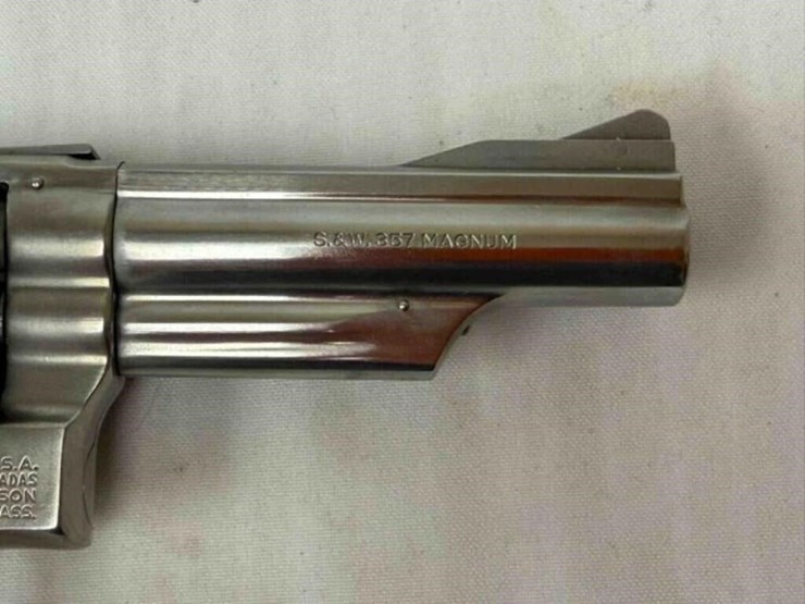 smith-&-wesson-mod.-66-357mag-revolver-image-2