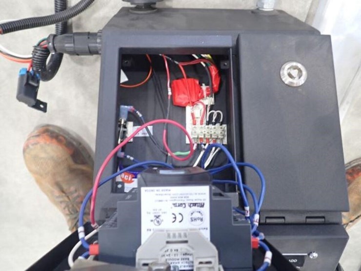 addeco-tech-fuel-additive-applicator-image-21