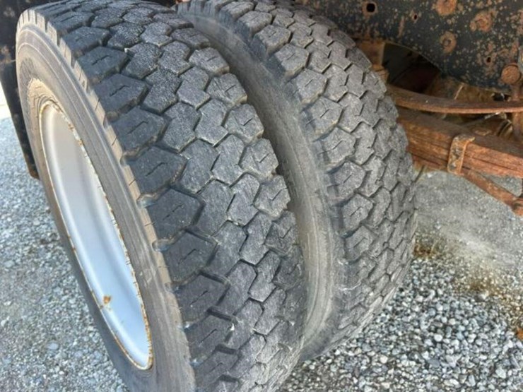 2009-ford-f550-image-64