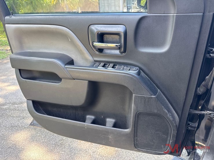 2015-chevrolet-silverado-1500-image-35