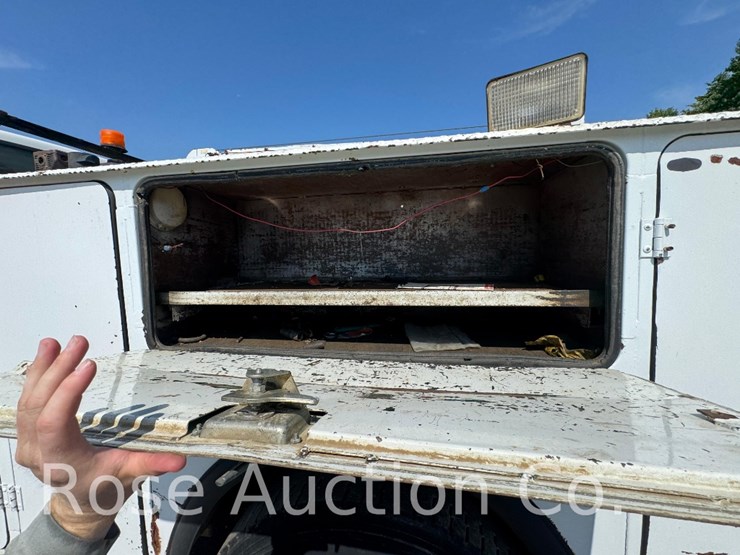 2004-ford-f750-image-24
