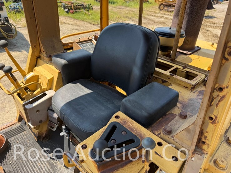 caterpillar-953-image-20