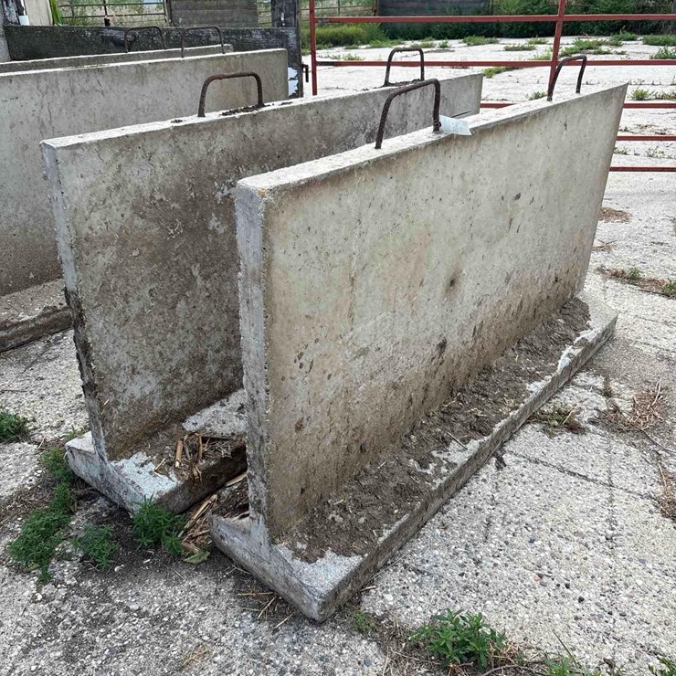2-61/2’ Long Portable Cement Walls