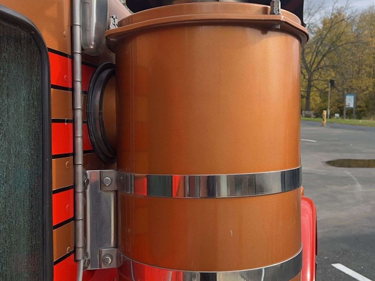 2006-peterbilt-379-image-34