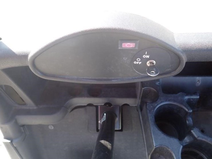 2021-e-z-go-rxv-2-passanger-gas-golf-cart-5621834-image-12