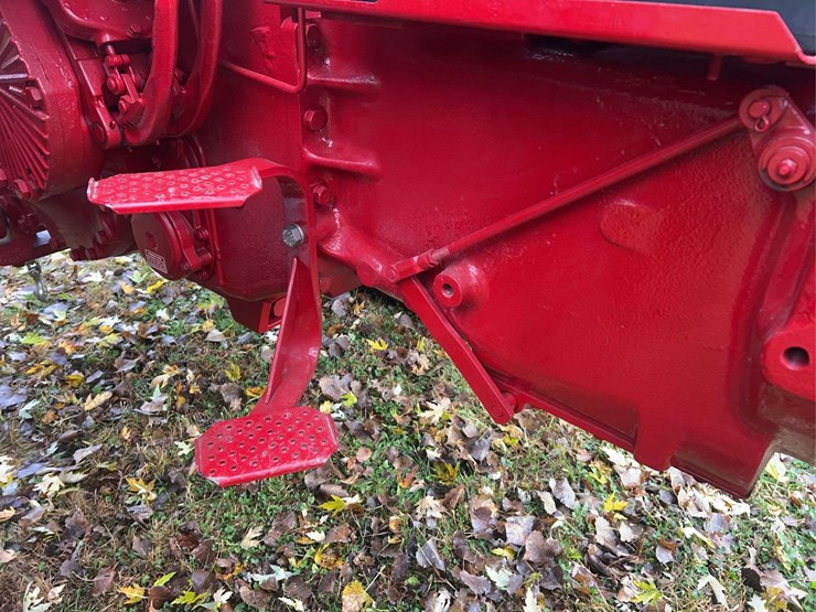 1970-1456-farmall-row-crop-golden-demonstrator-image-31