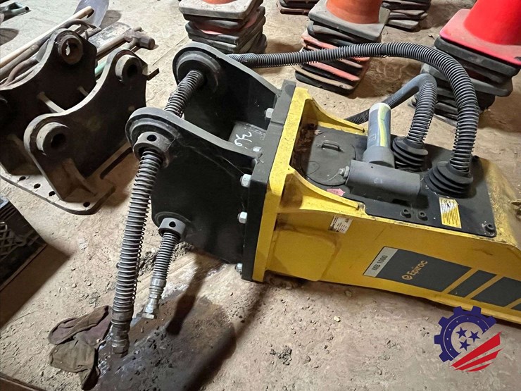 2019-epiroc-mb1000-hydraulic-breaker-attachment-image-9