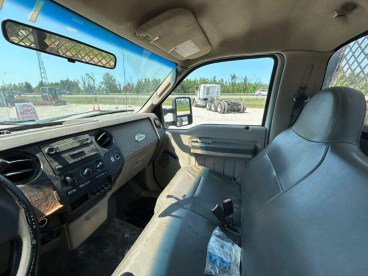 2009-ford-f550-image-14