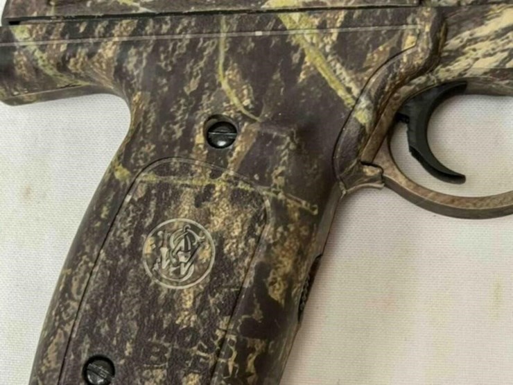 smith-&-wesson-model-22a-1-22lr-revolver-image-14