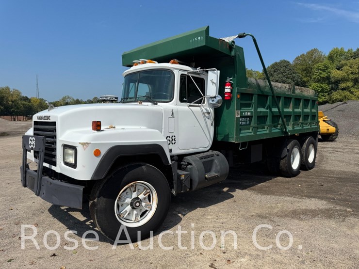 1993-mack-rd690s-image-1