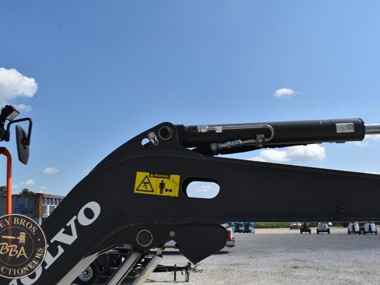 2022-volvo-ecr25-electric-image-27