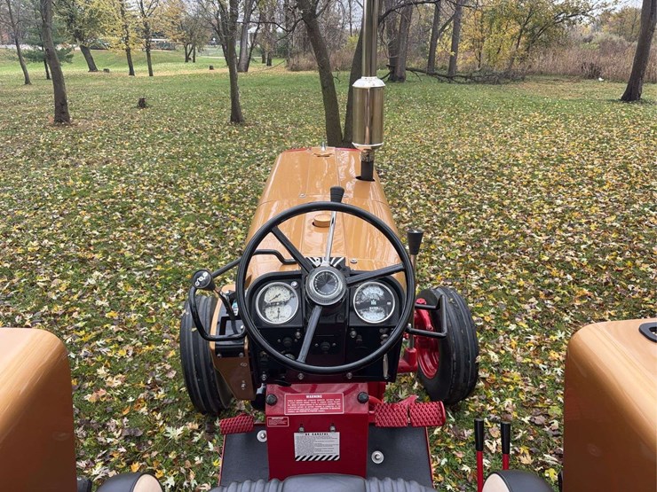 1970-farmall-544-hydro-diesel-row-crop-golden-demonstrator-image-48