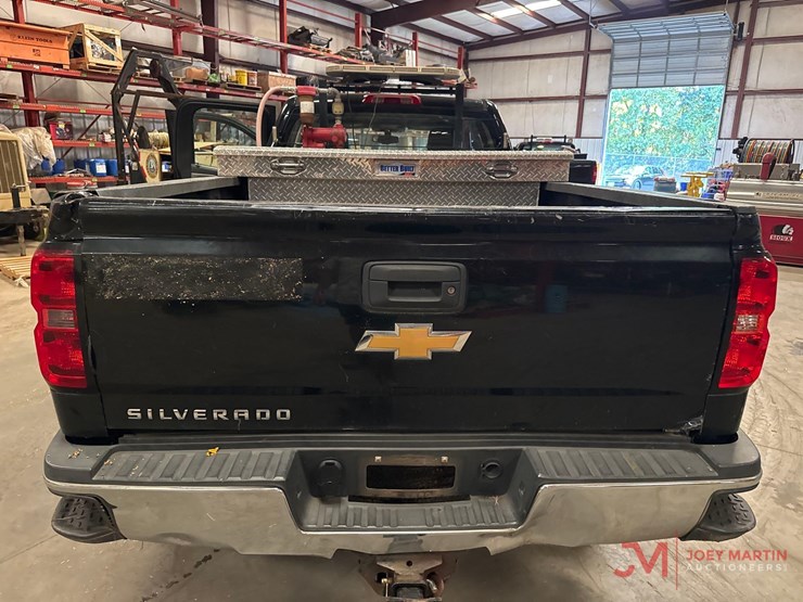 2015-chevrolet-silverado-2500-image-16