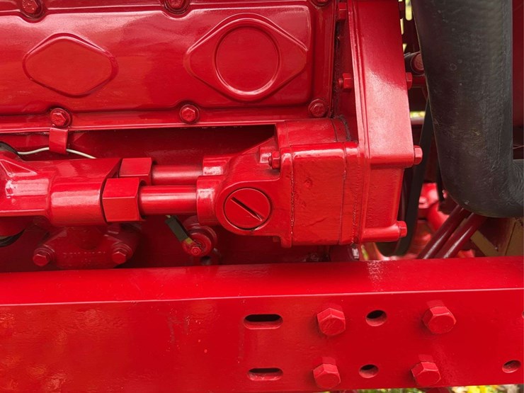 1970-farmall-544-hydro-diesel-row-crop-golden-demonstrator-image-37