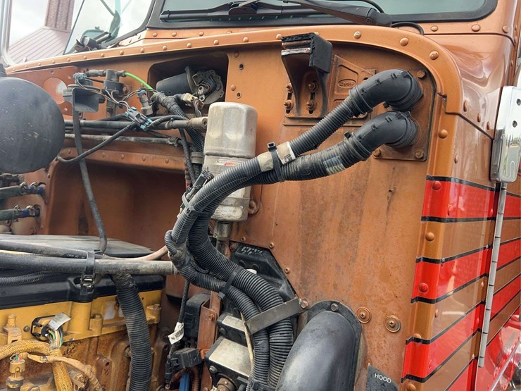 2006-peterbilt-379-image-79