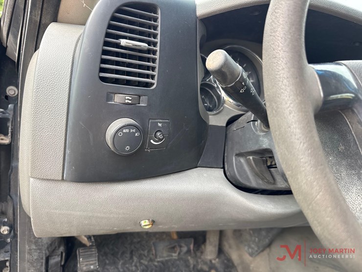 2007-chevrolet-3500-image-36