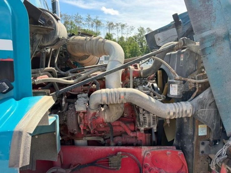 2023-western-star-4900-image-39