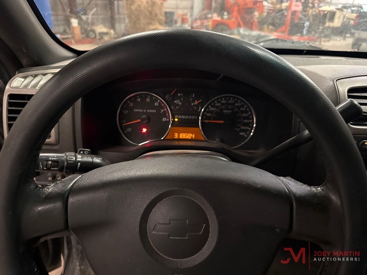 2012-chevrolet-colorado-image-35