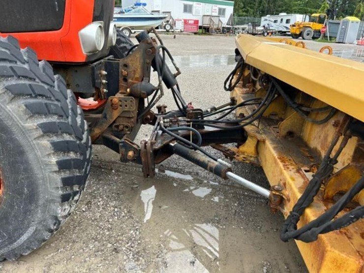 2018-kubota-m6-141-image-40