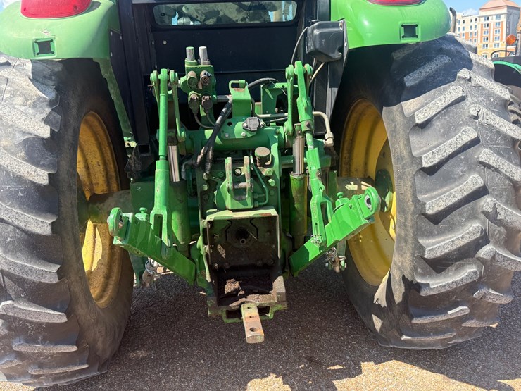 john-deere-6105d-image-19