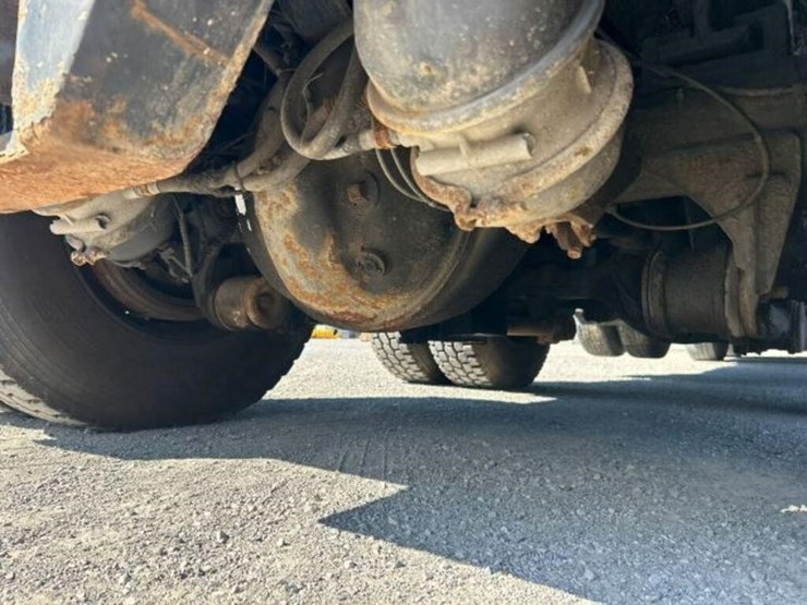 2001-kenworth-t800-image-136