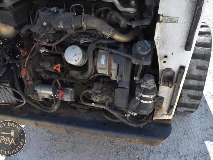 2016-bobcat-t770-image-35