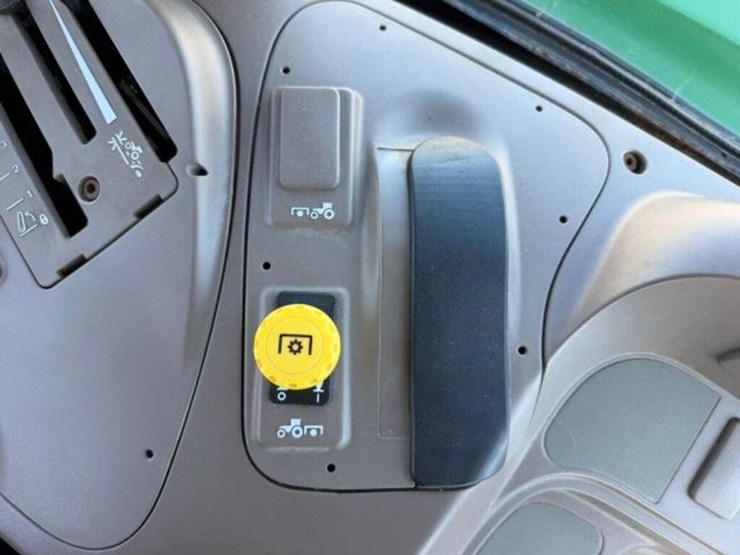 2015-john-deere-5085e-image-18