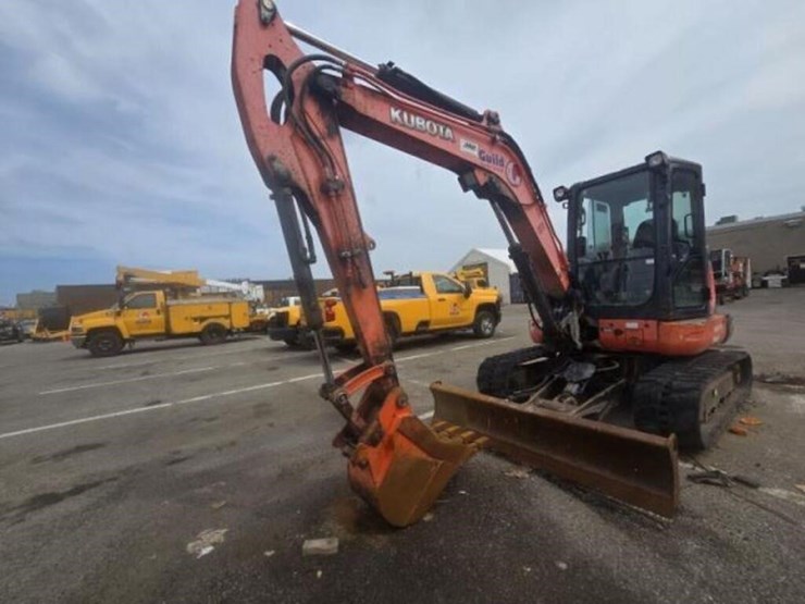 2013-kubota-kx057-4-image-1
