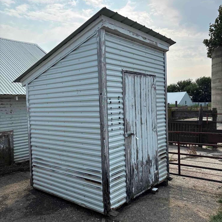 6’x6’ Portable Feed Shed
