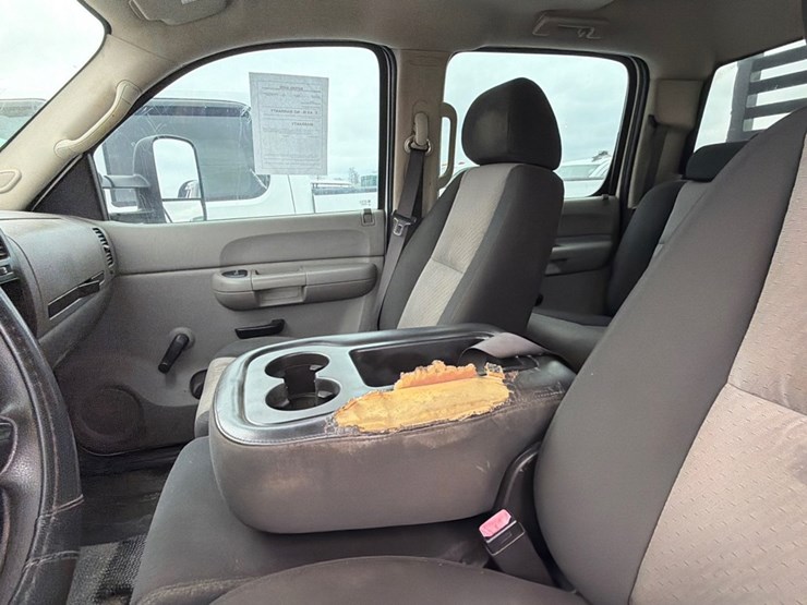 2007-chevrolet-3500hd-image-13