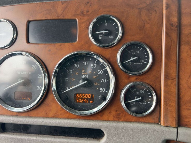 2006-peterbilt-379-image-120